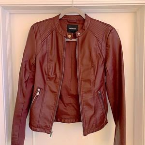 ❤️‍🔥FLASH SALE ❤️‍🔥 Maroon Express leather jacket with zipper detail